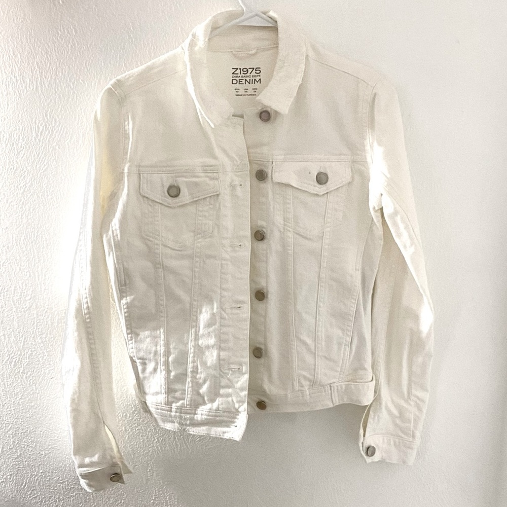 ❗️SOLD❗️Zara Denim Jacket